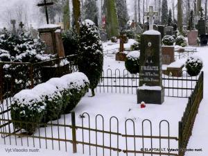 Prano Vaičaičio kapas Sintautų kapinėse 